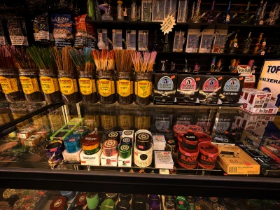 Inside Smokey Broz