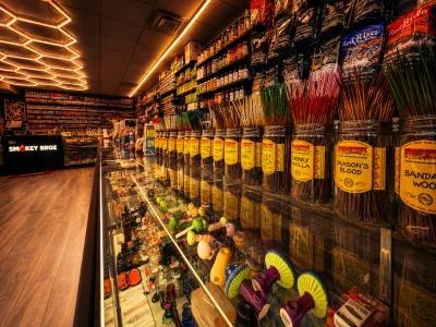 Inside Smokey Broz